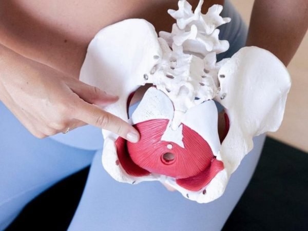 Fizioterapia e dyshemesë pelvike tek gratë – Kur rekomandohet dhe si zhvillohet trajtimi